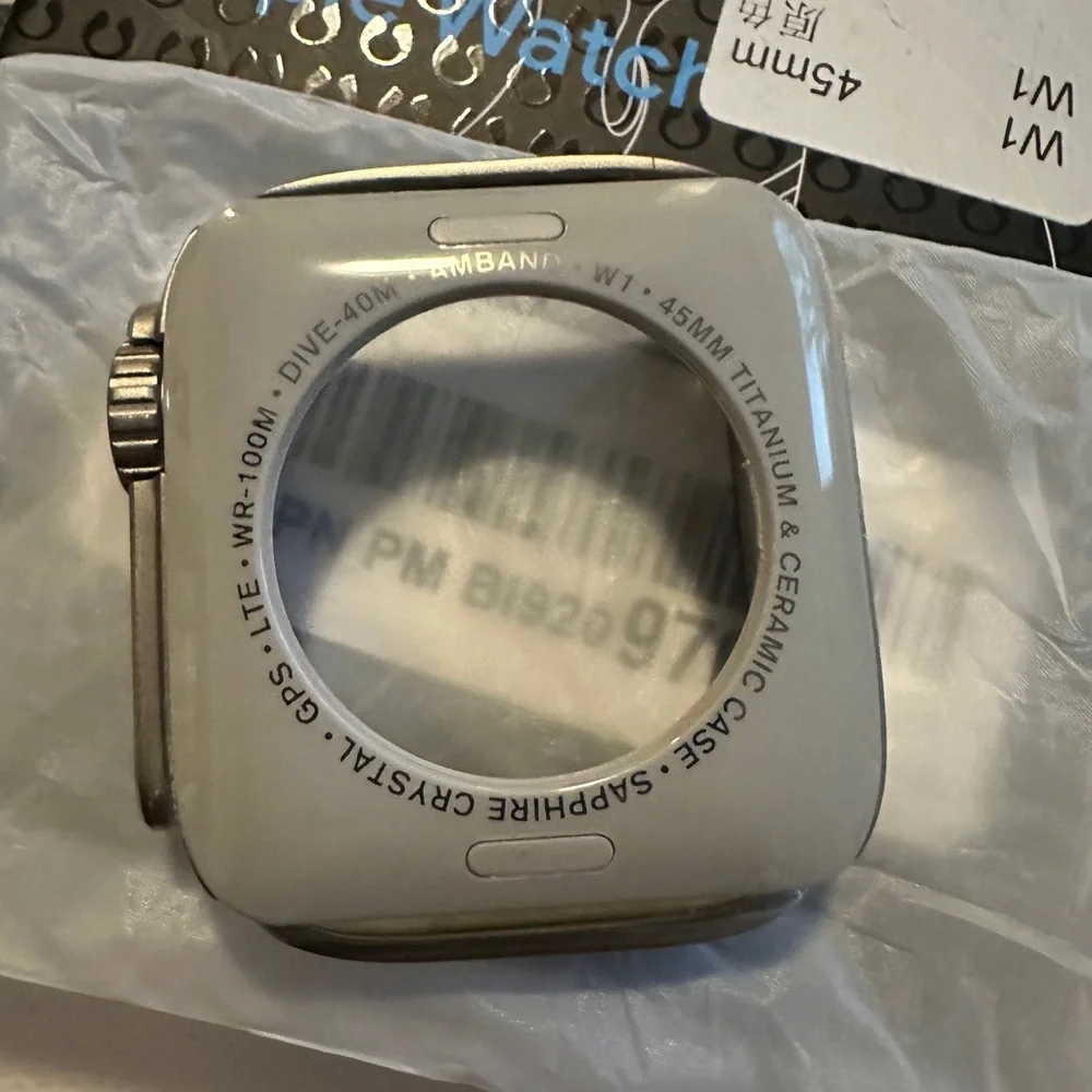 Sleek Silver Smartwatch Case for Ultimate Protection